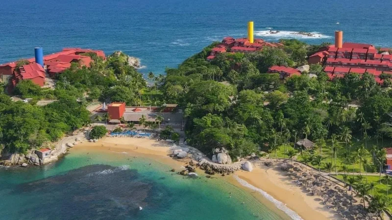 Is Huatulco Safe To Visit? The Ultimate Guide [2024]